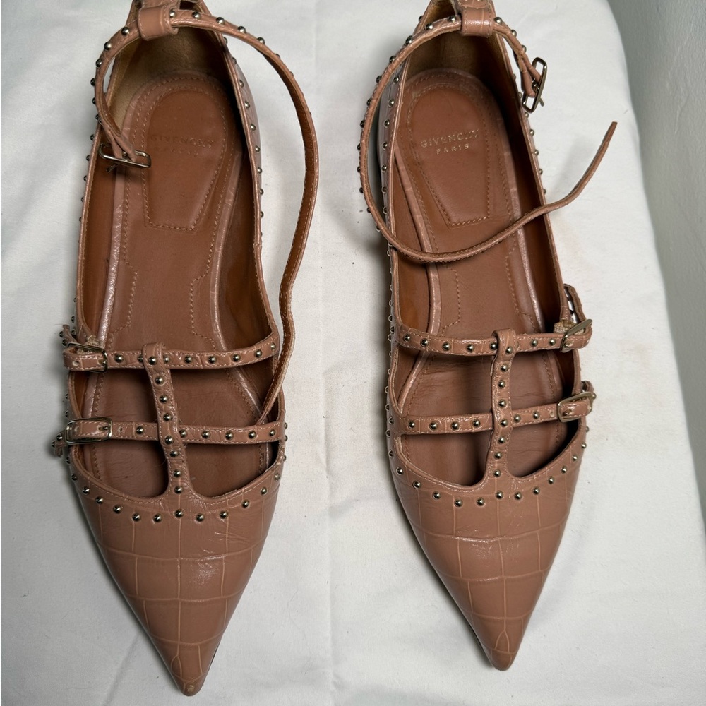 Givenchy Studded Nude Pink Leather Flats, 37